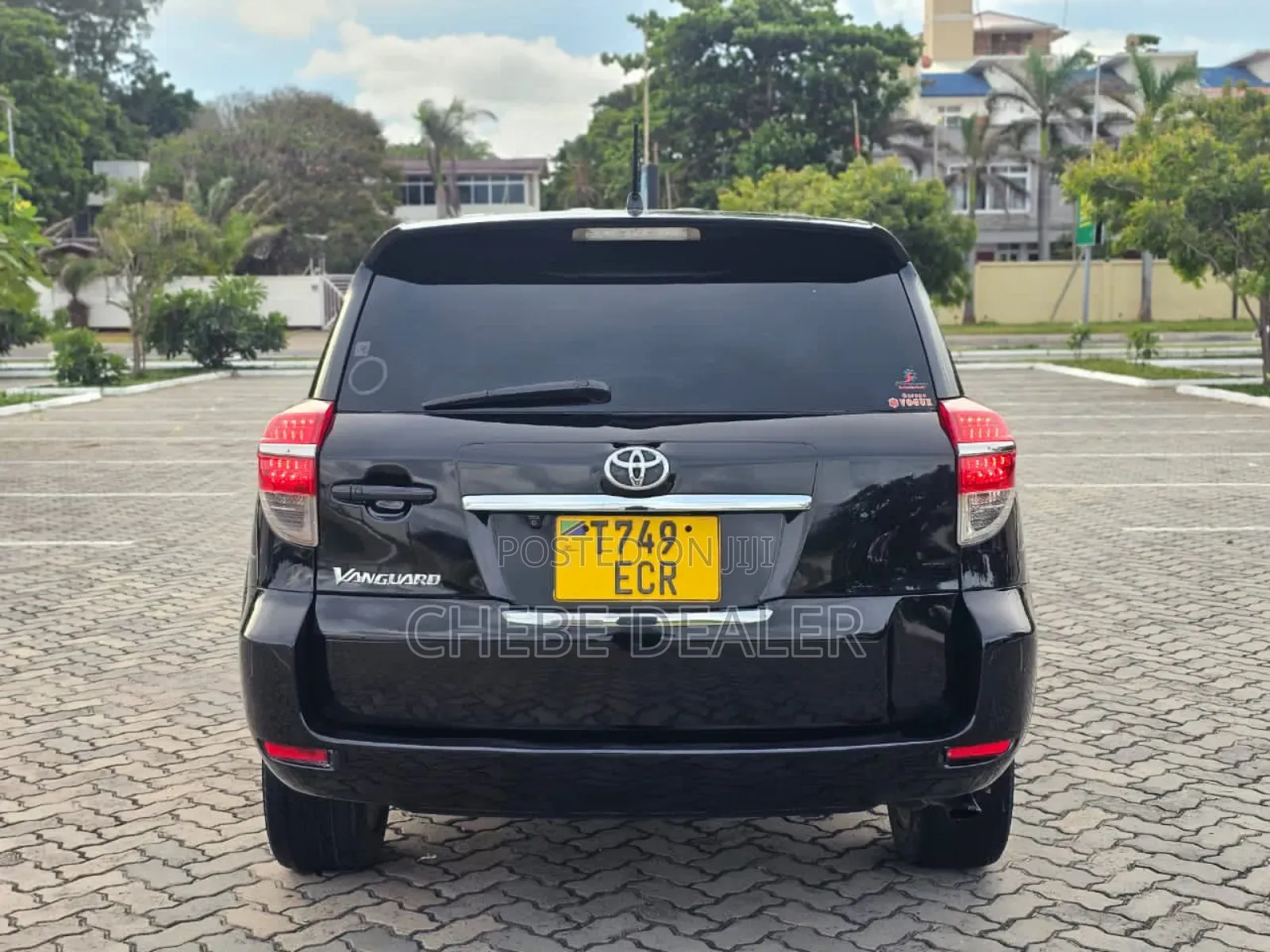Toyota Vanguard 2011 Black