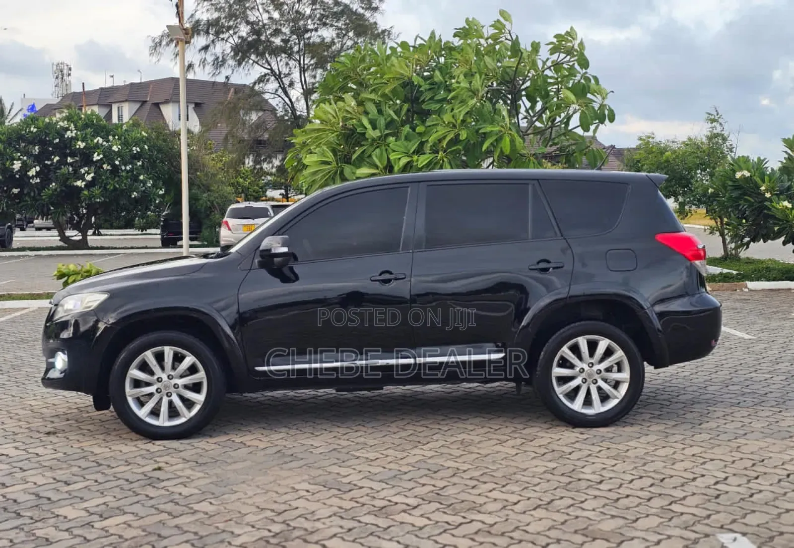 Toyota Vanguard 2011 Black