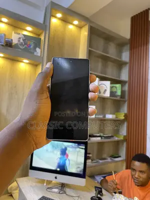 Google Pixel 7a 128 GB White