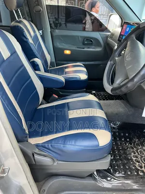 Toyota Noah 2.0 AWD (8 Seater) 2004 Silver