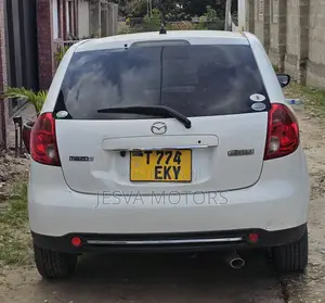 Mazda Verisa 2009 Pearl