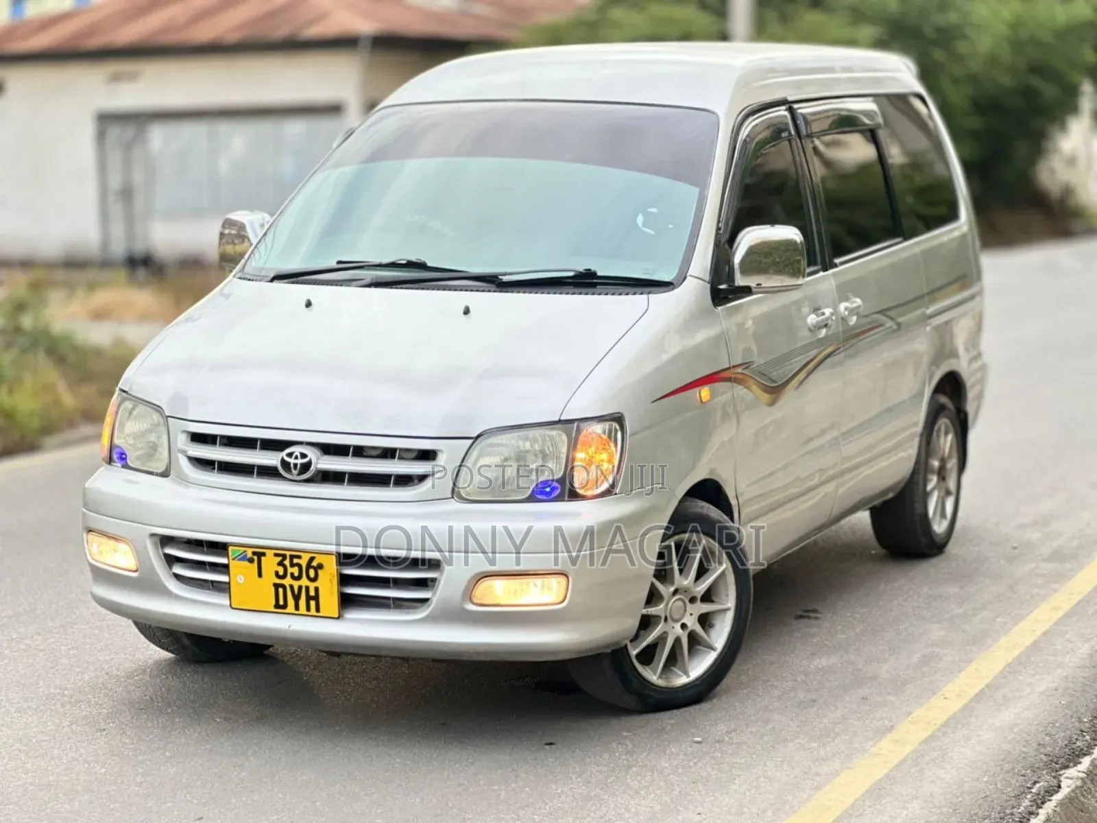 Toyota Noah 2.0 AWD (8 Seater) 2001 Silver