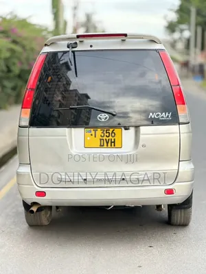 Toyota Noah 2.0 AWD (8 Seater) 2001 Silver
