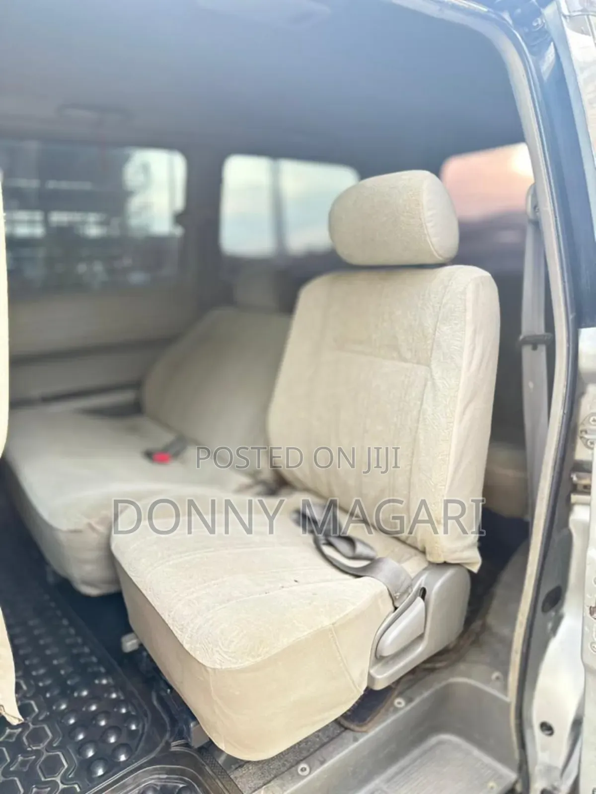 Toyota Noah 2.0 AWD (8 Seater) 2001 Silver