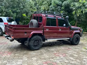 Toyota Land Cruiser 4.5 V8 VXR 2021 Maroon