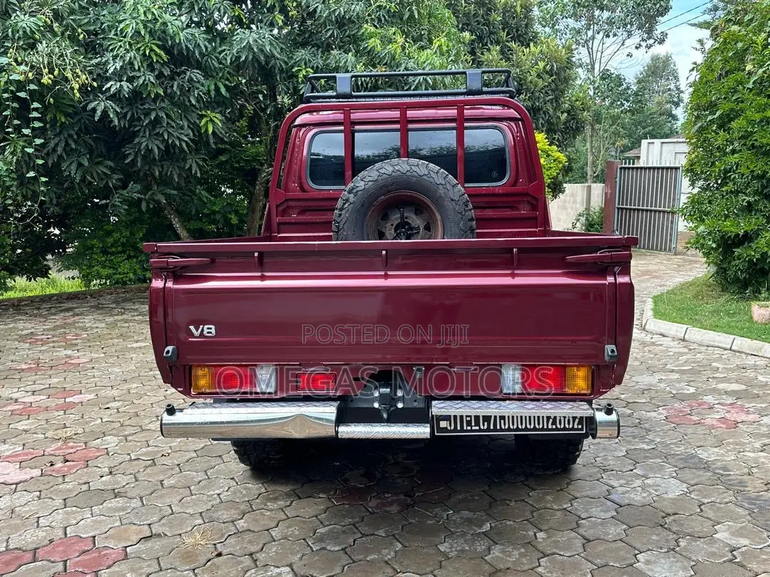 Toyota Land Cruiser 4.5 V8 VXR 2021 Maroon
