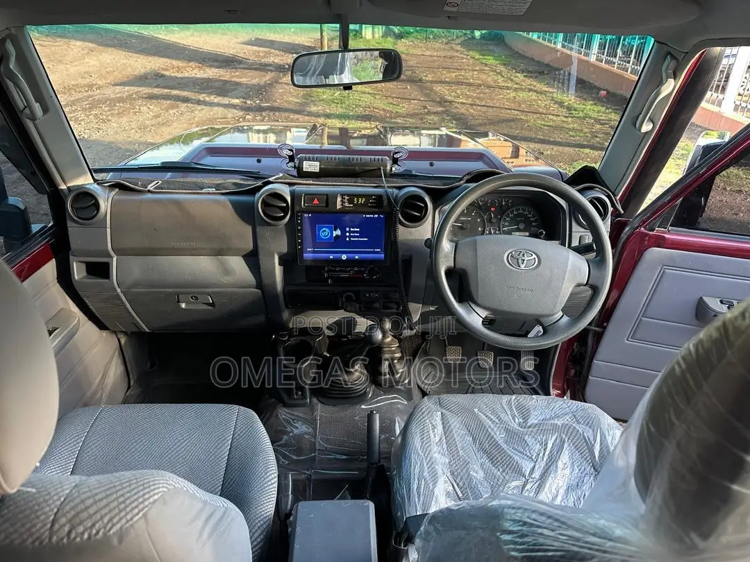 Toyota Land Cruiser 4.5 V8 VXR 2021 Maroon