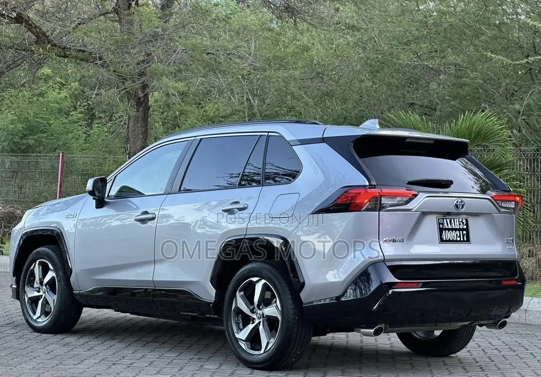 Toyota RAV4 Plug-In Hybrid 2025 Gray