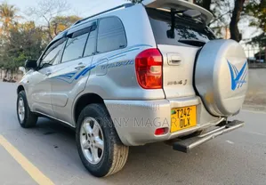 Toyota RAV4 2.0 4x4 2004 Silver