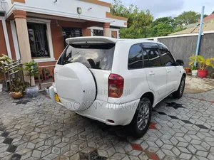 Toyota RAV4 1.8 2004 White