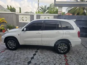 Toyota RAV4 1.8 2004 White