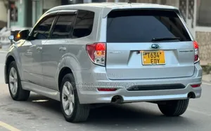 Subaru Forester 2.0D X 2011 Silver