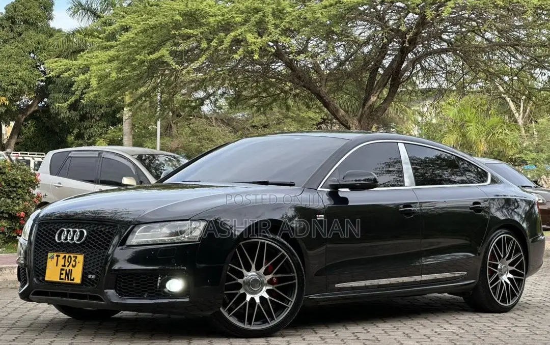 Audi A5 2.0T Premium Quattro 2010 Black
