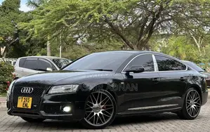 Audi A5 2.0T Premium Quattro 2010 Black