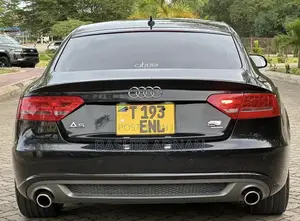 Audi A5 2.0T Premium Quattro 2010 Black
