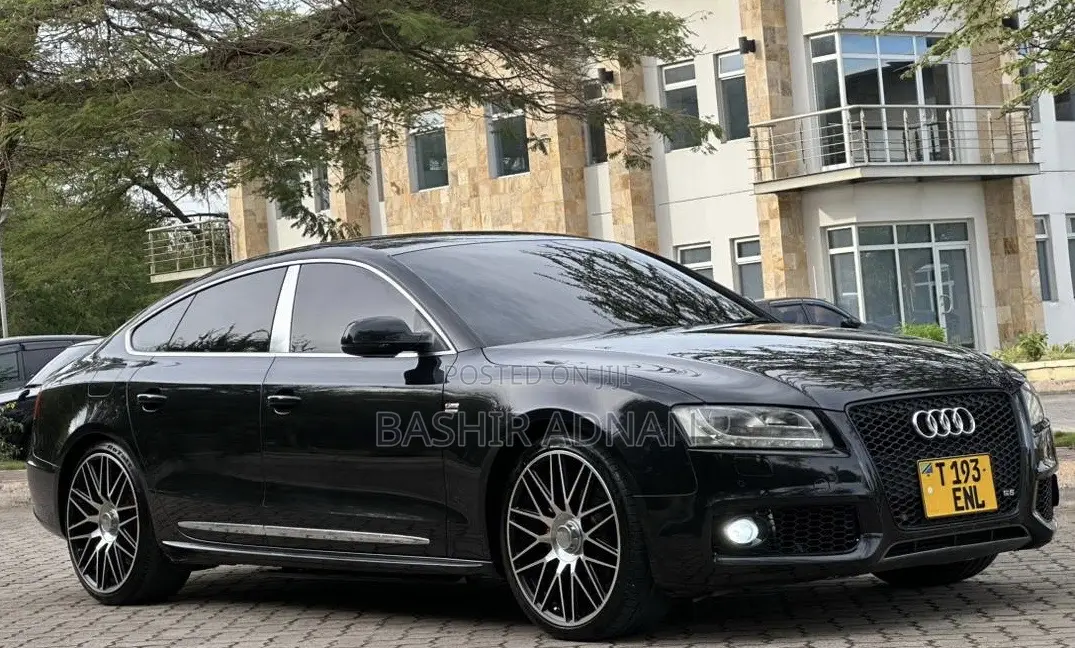 Audi A5 2.0T Premium Quattro 2010 Black
