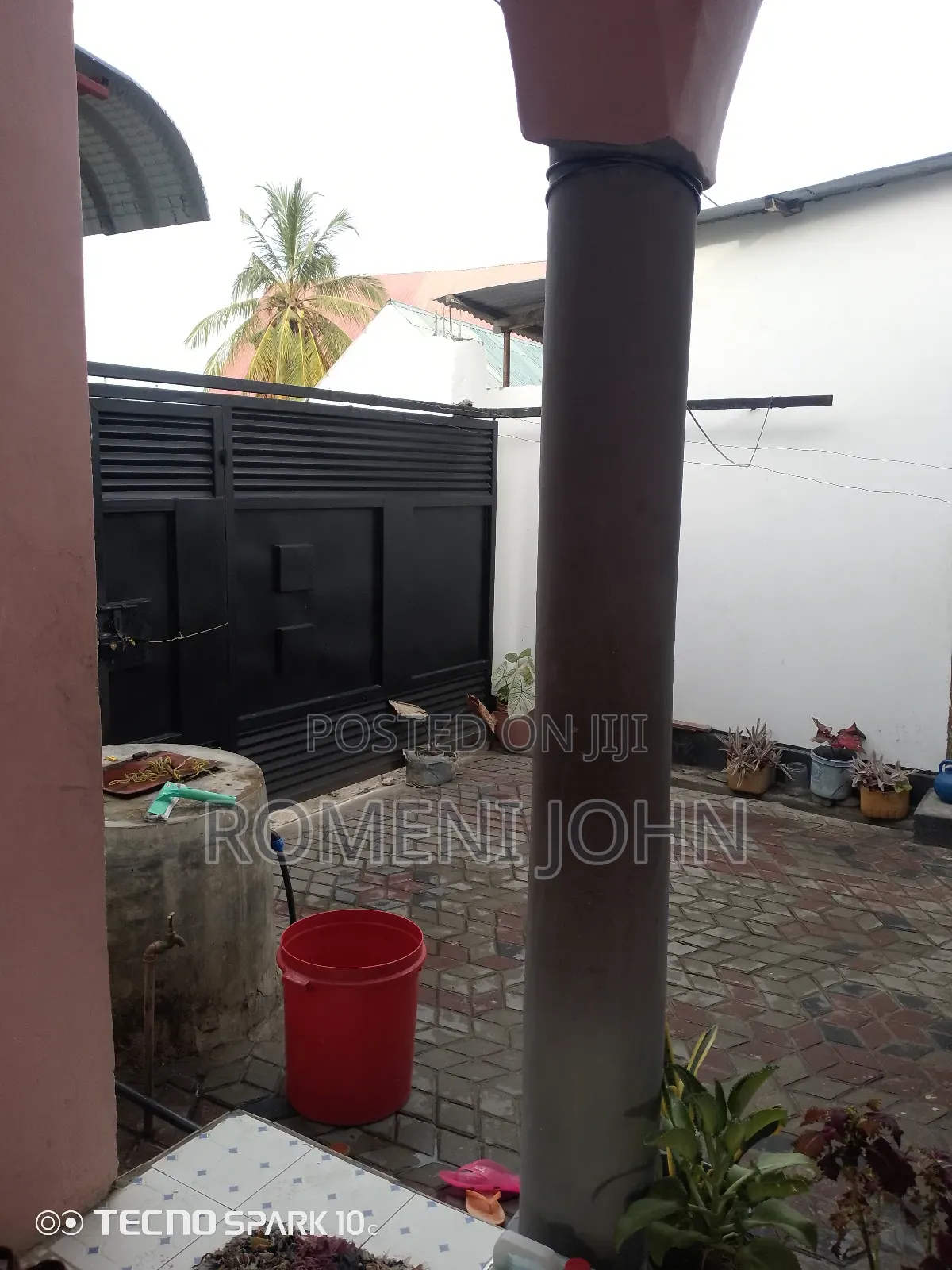 6bdrm House in Tanzania Daresalaam, Ilala for sale