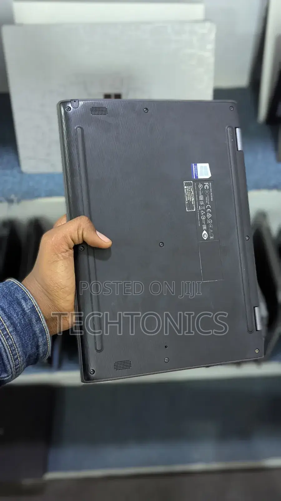 Laptop Lenovo 300e 4GB Intel SSD 160GB