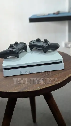  Ps4 Slim – 
Msimu Wa Christmas  Na Mwaka Mpya  Isikupite
