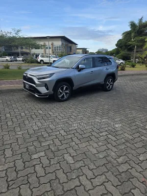 Toyota RAV4 Plug-In Hybrid XSE AWD 2025 Silver