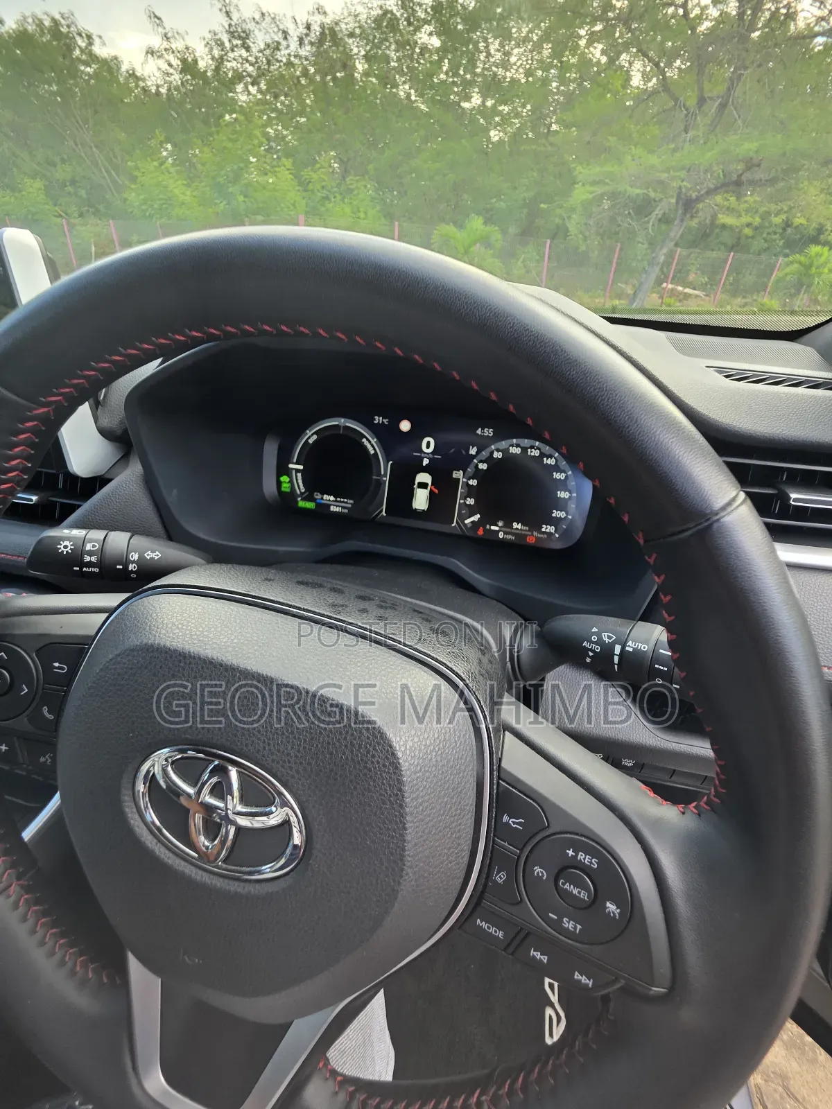 Toyota RAV4 Plug-In Hybrid XSE AWD 2025 Silver