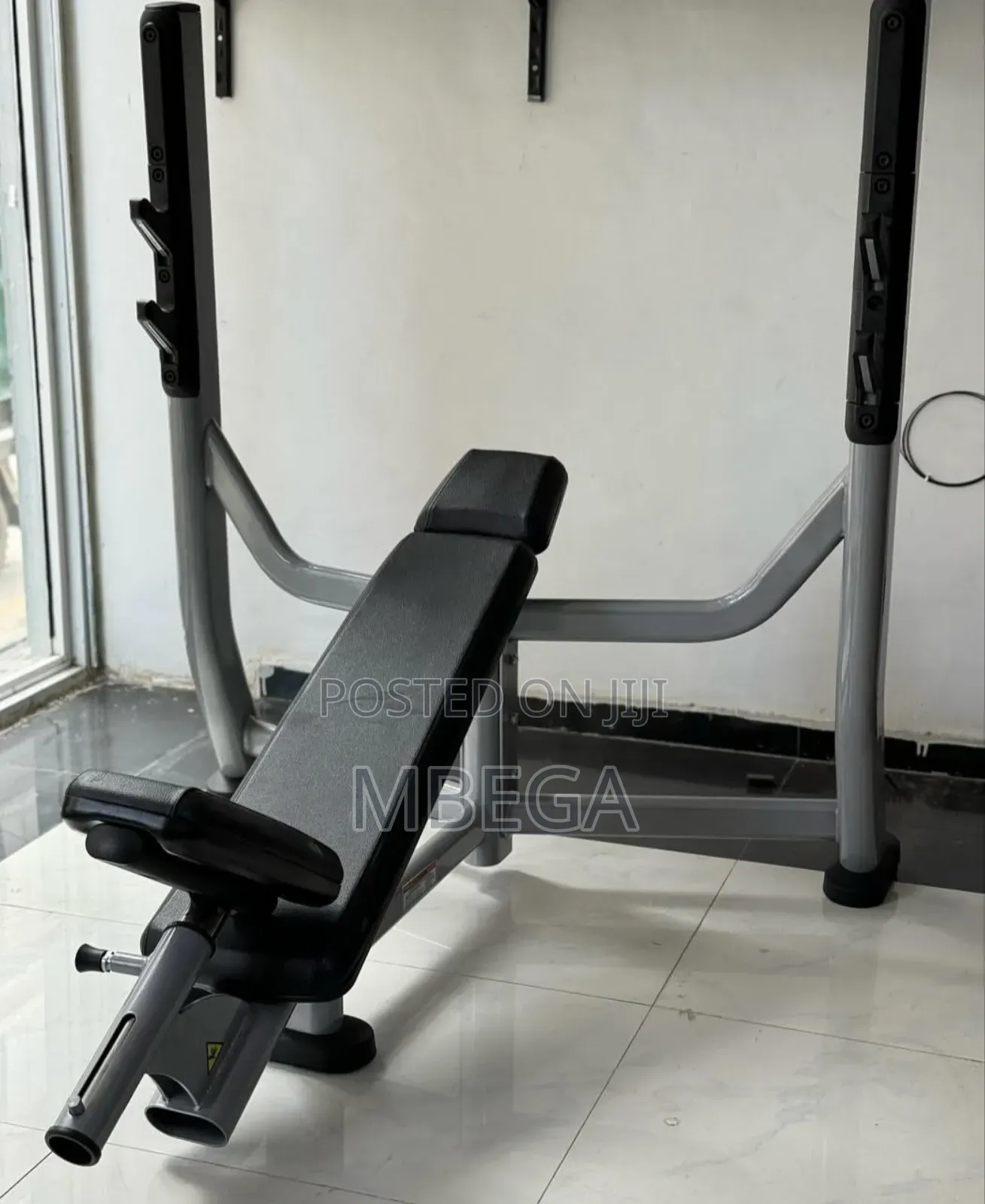 Commercial Incline Benches