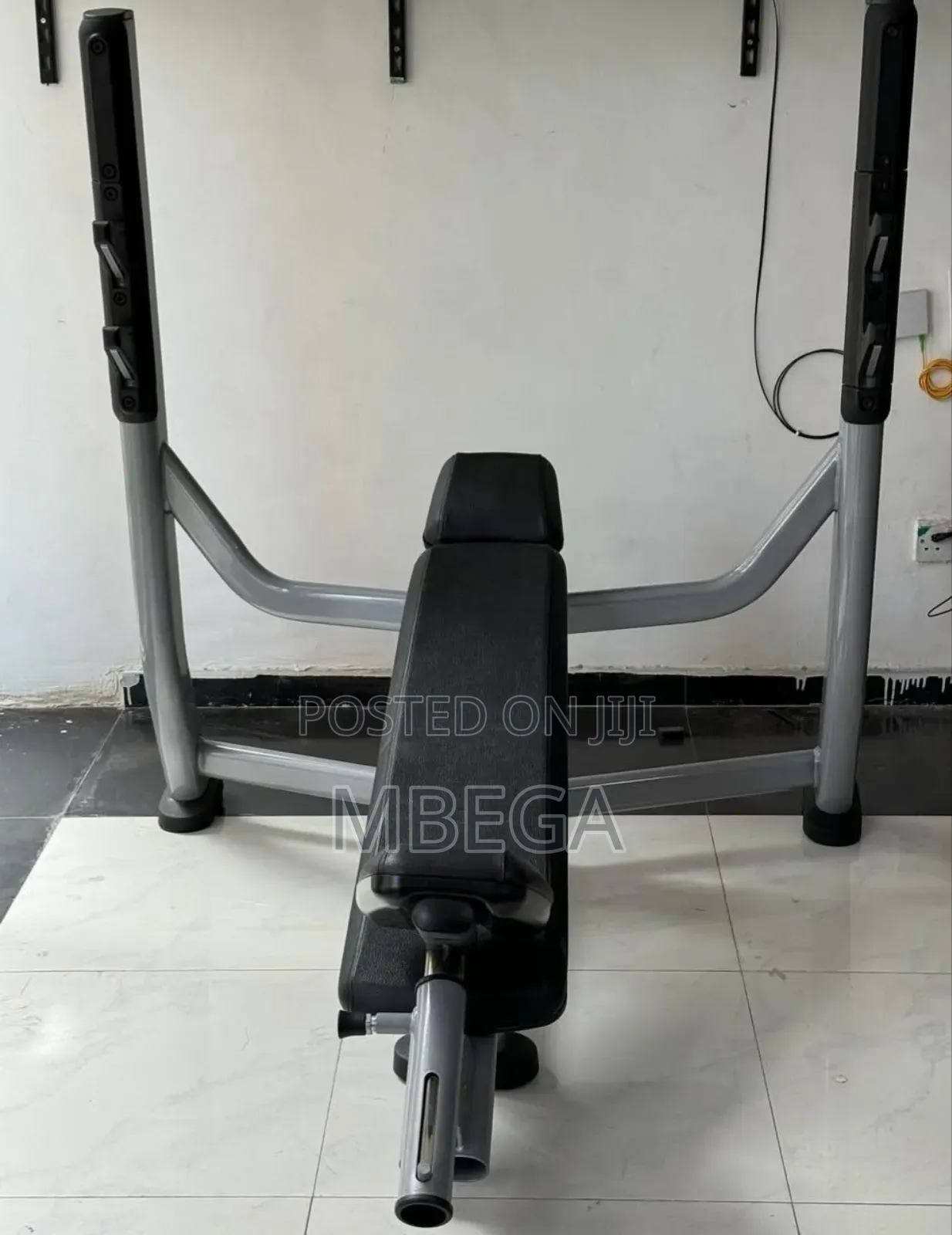 Commercial Incline Benches