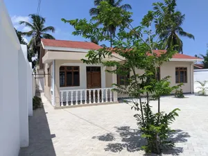 3bdrm House in Dalalipapaatzseven, Bunju for rent