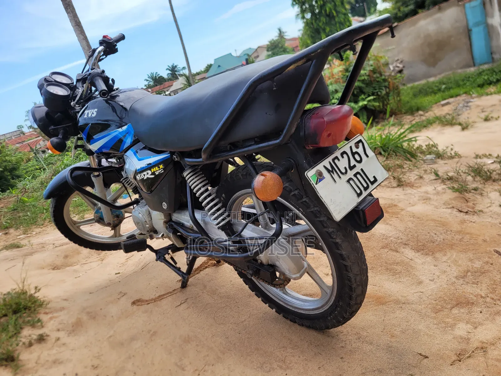TVS HLX 125 2025 Black