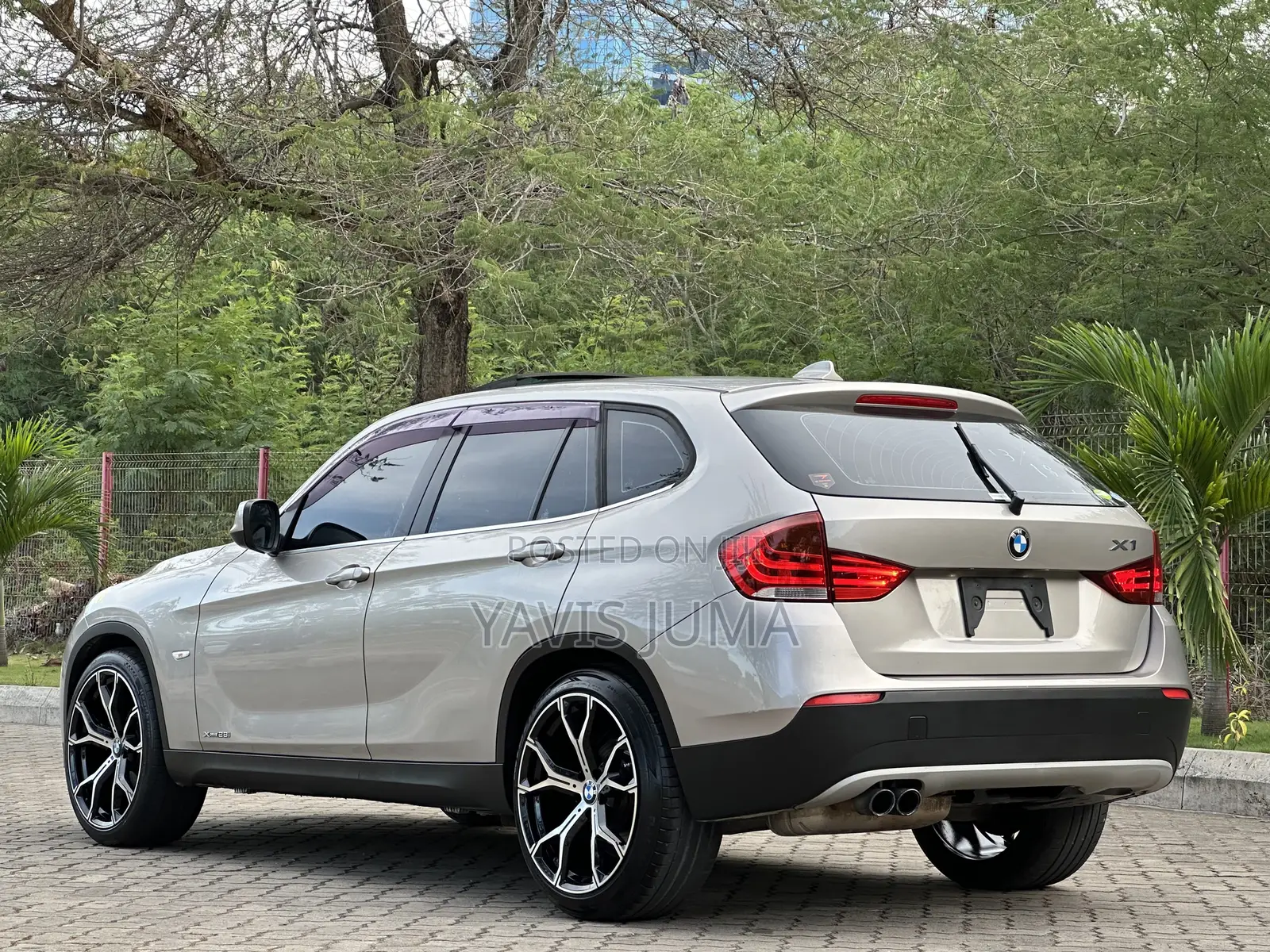 BMW X1 2012 Gold
