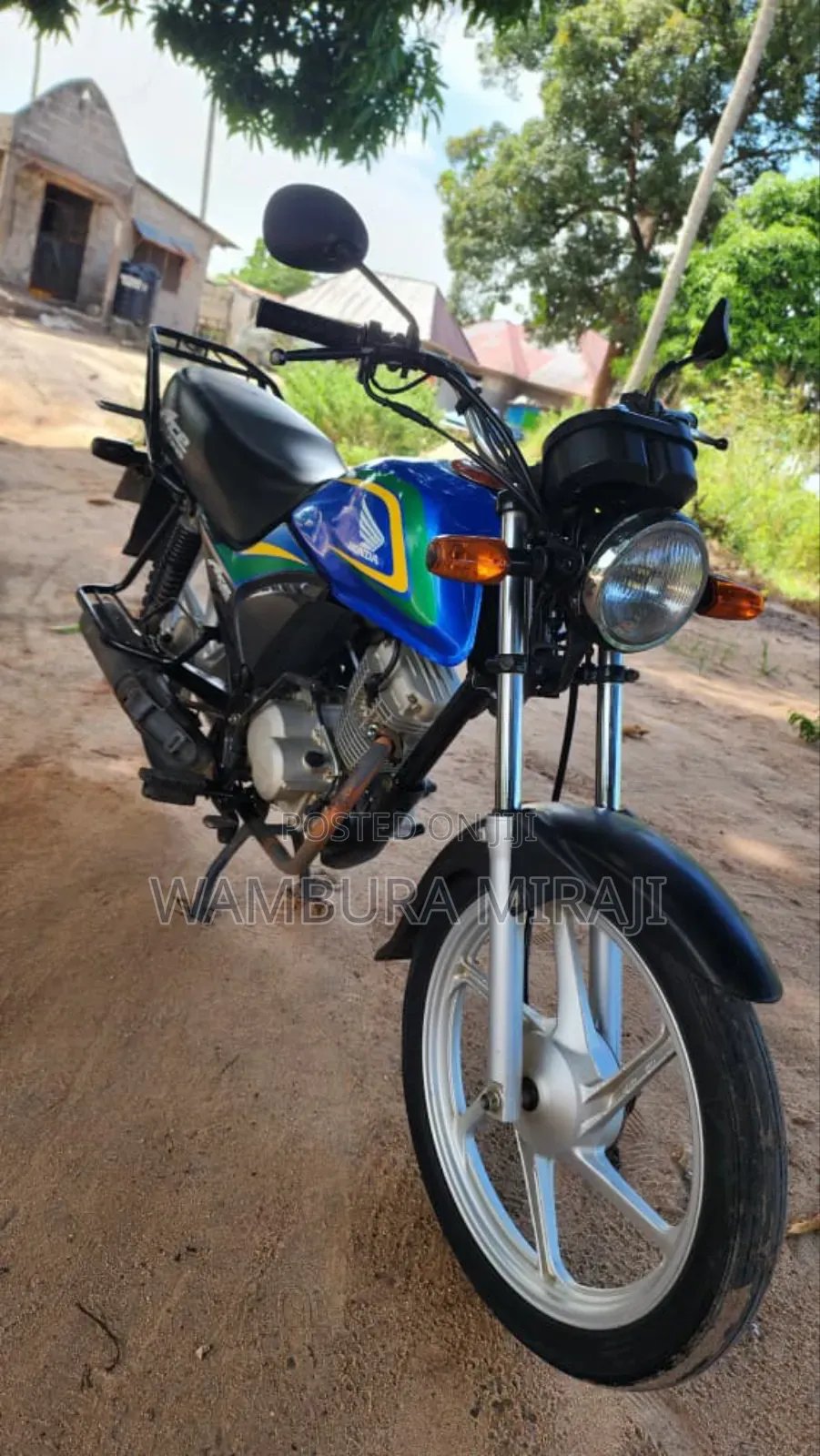 Honda CB 2025 Blue