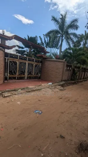 3bdrm House in Mchakama Real Estate, Mbezi for sale