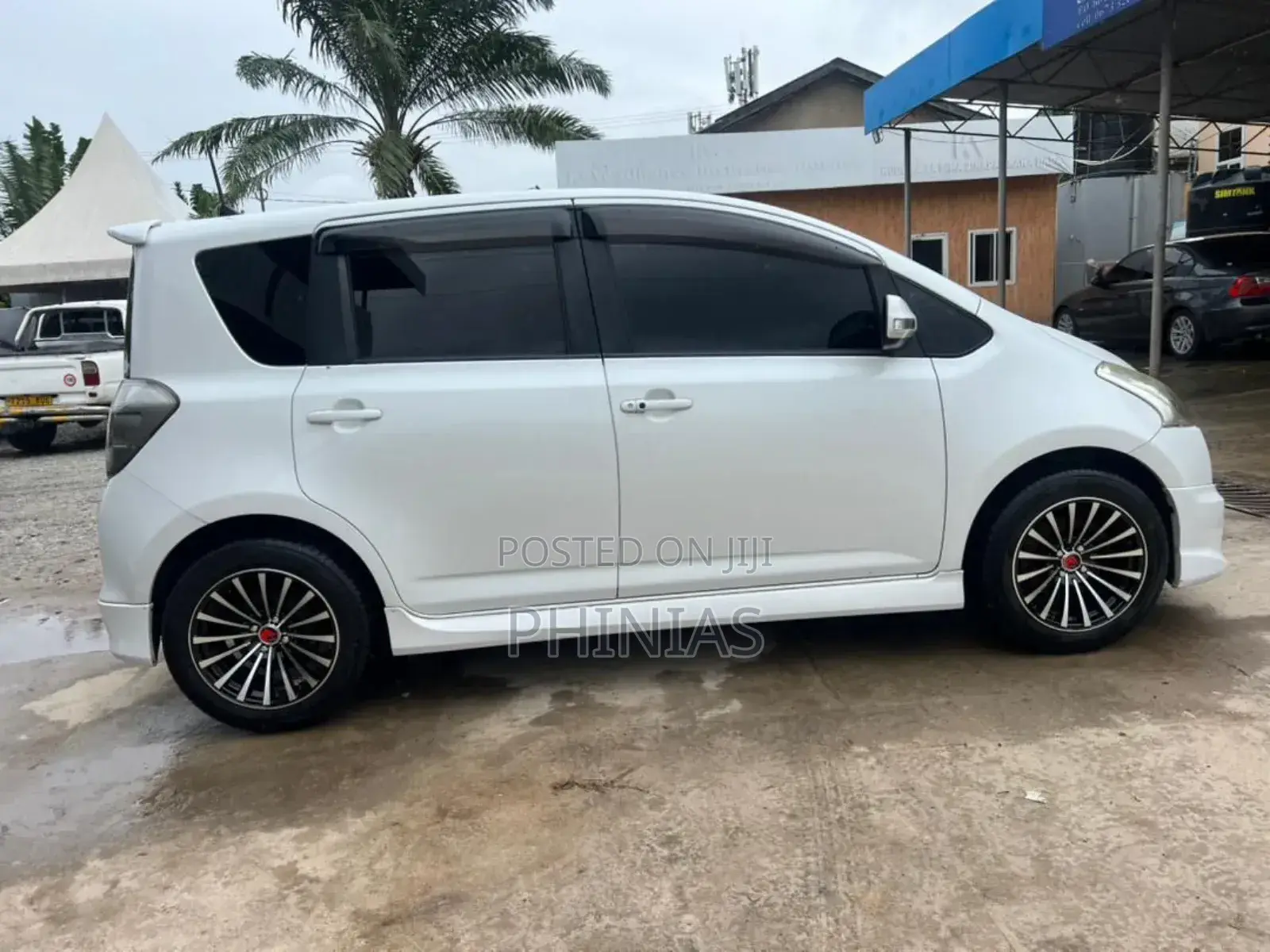 Toyota Ractis 2008 White
