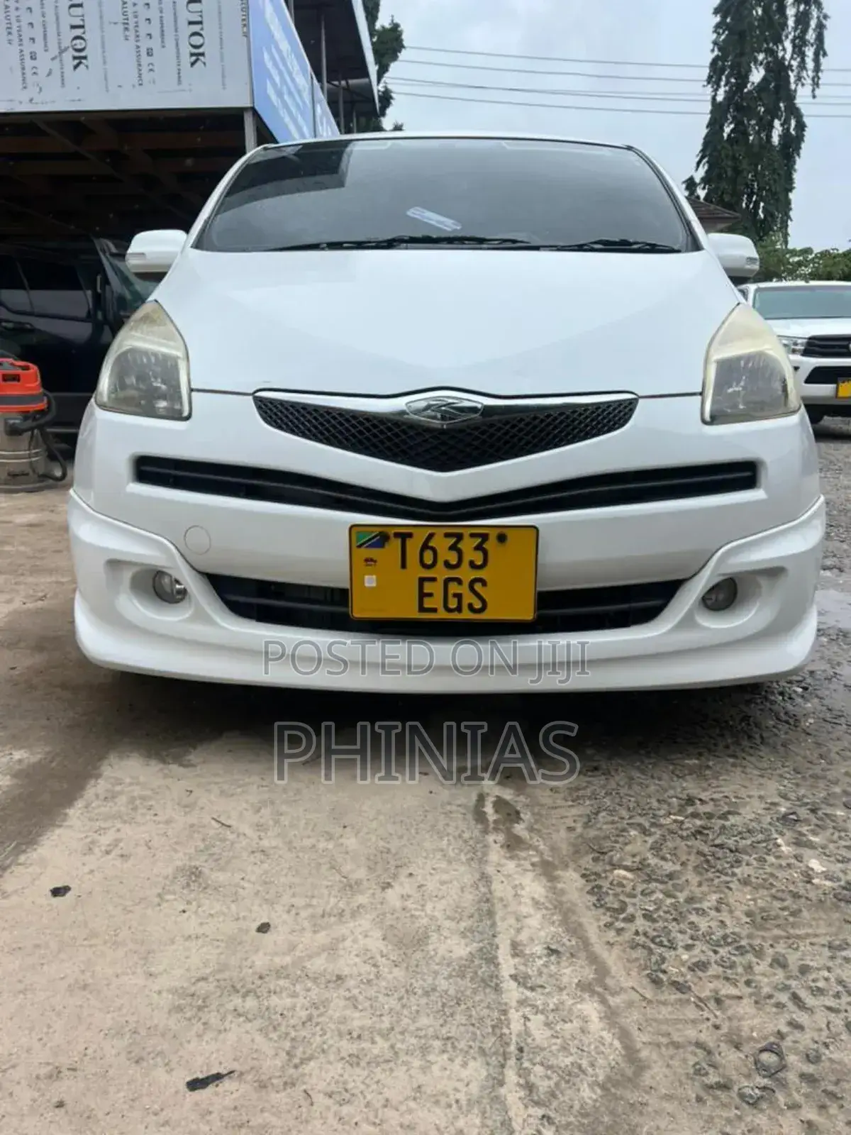 Toyota Ractis 2008 White