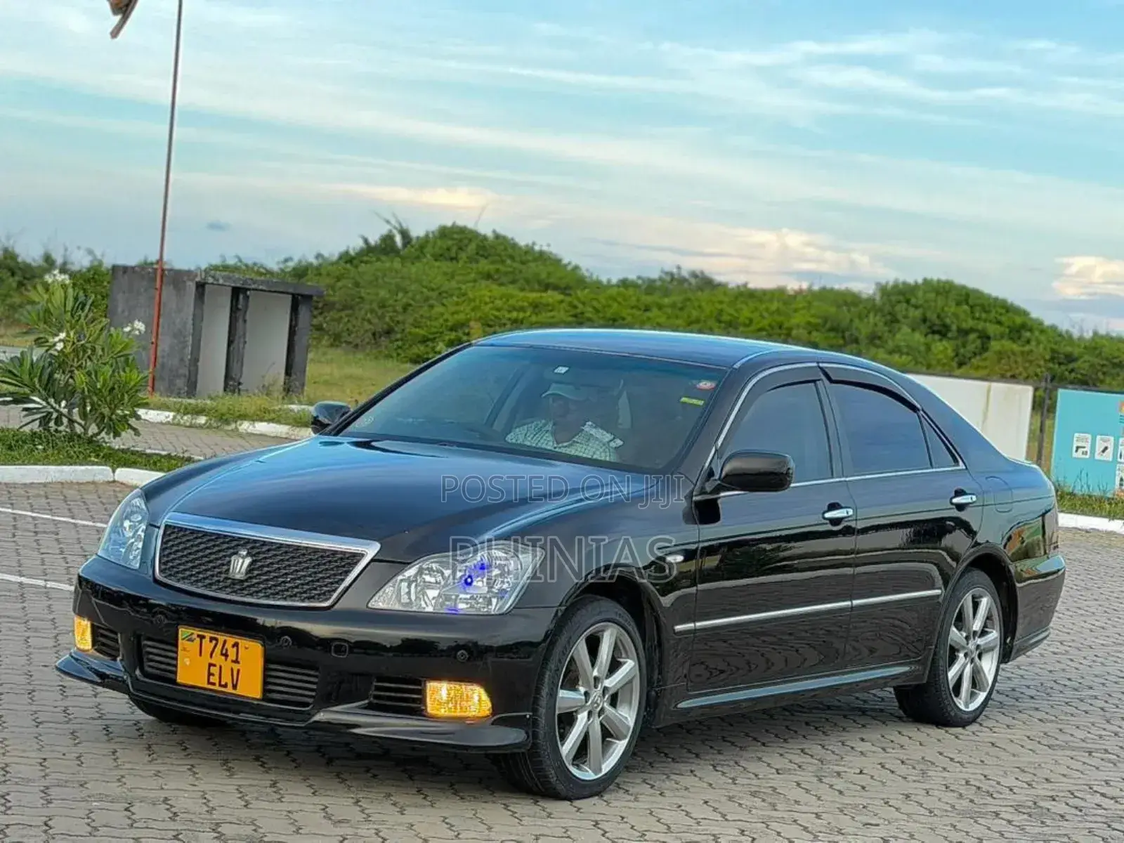 Toyota Crown 2006 Black