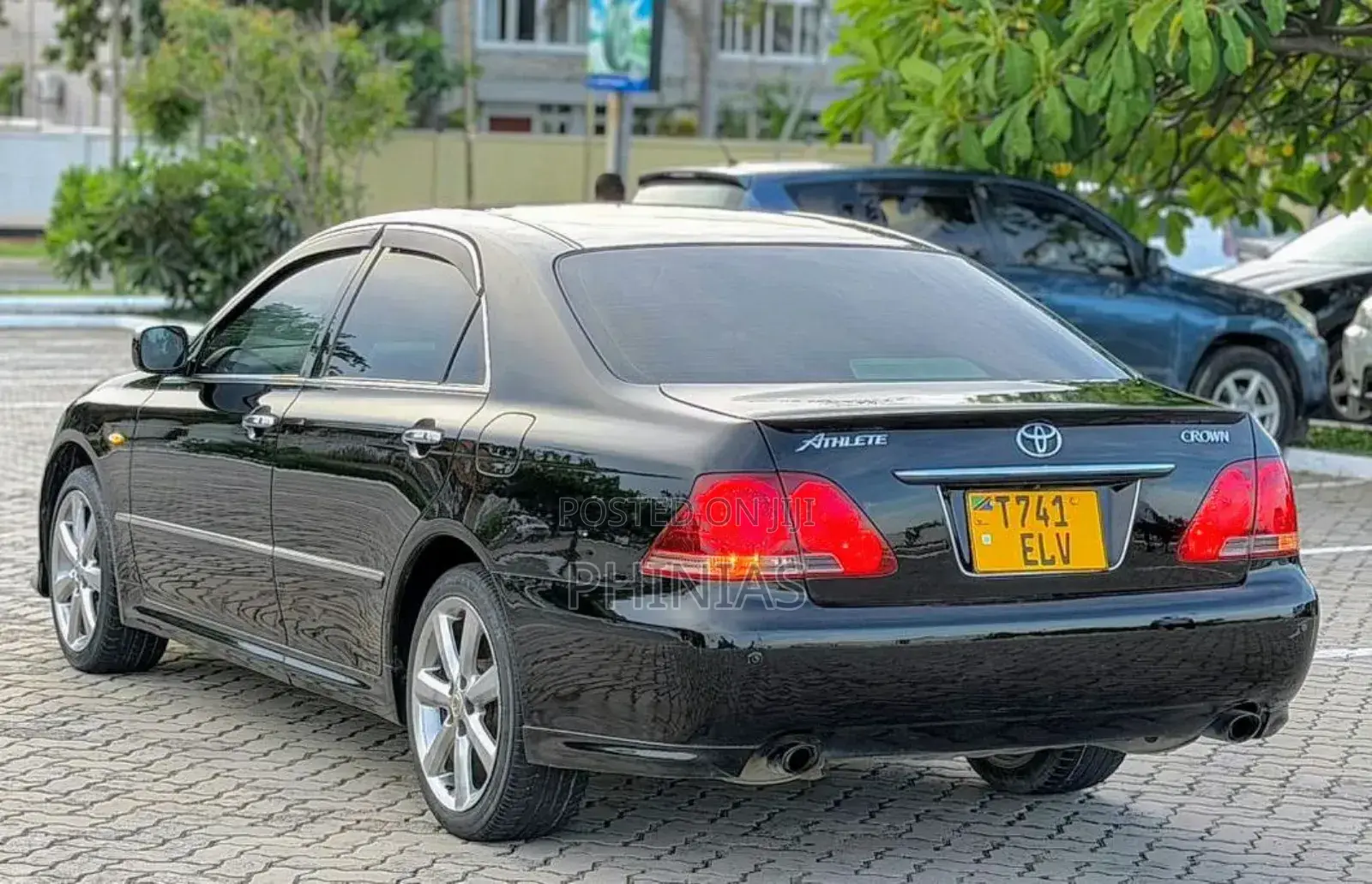Toyota Crown 2006 Black