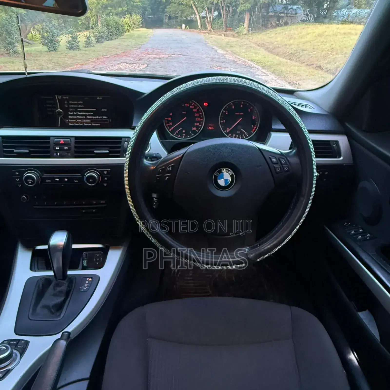 BMW 3 Series 2011 White