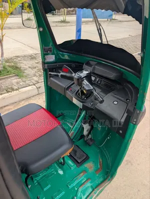 TVS King Deluxe Plus iTouch Start 2024 Green