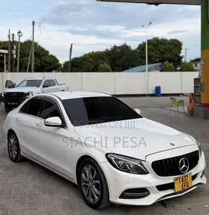 Mercedes-Benz C200 2014 White