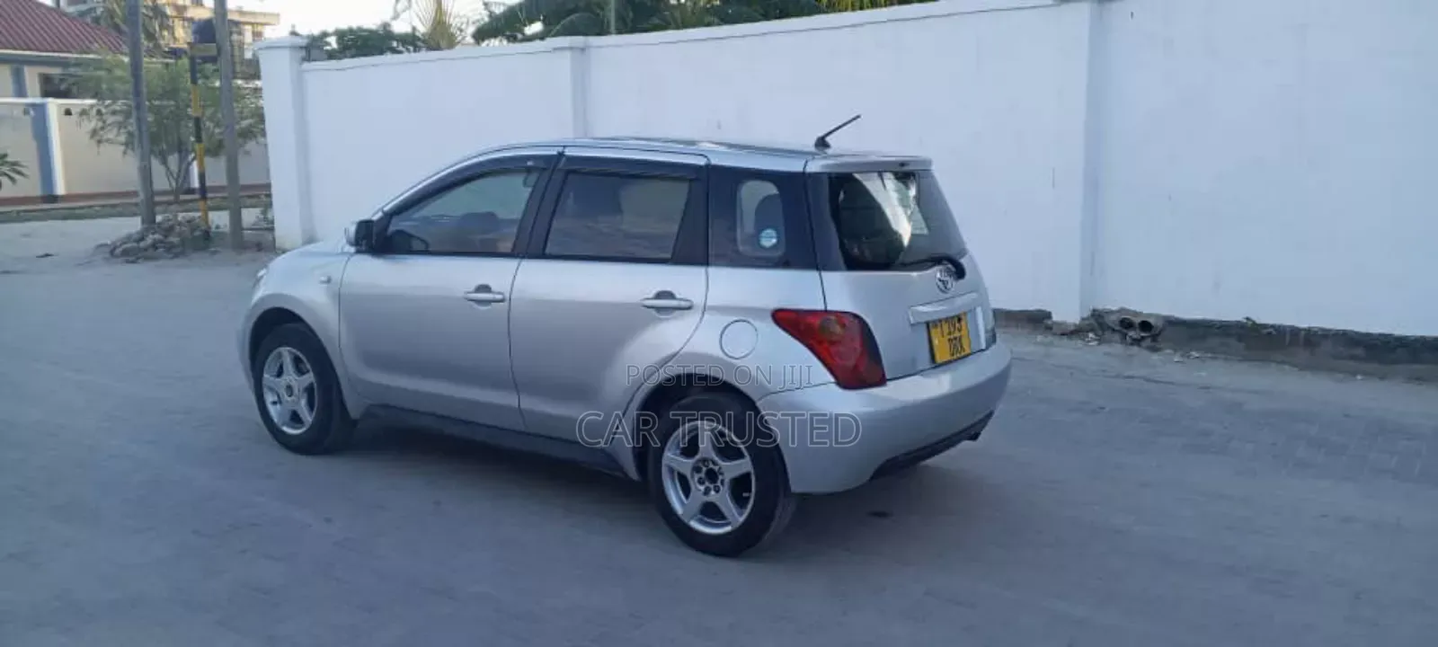 Toyota IST 2005 Silver