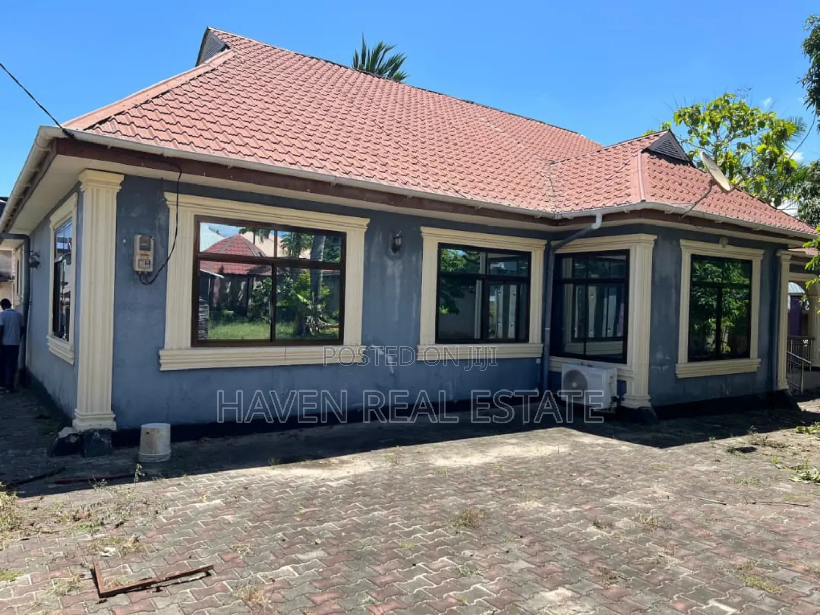 3bdrm House in Goba for sale