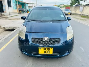 Toyota Vitz 1.0 FWD 3dr 2005 Blue