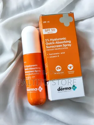 Derma Co 1% Hyaluronic Quick-Absorbing Sunscreen Spray