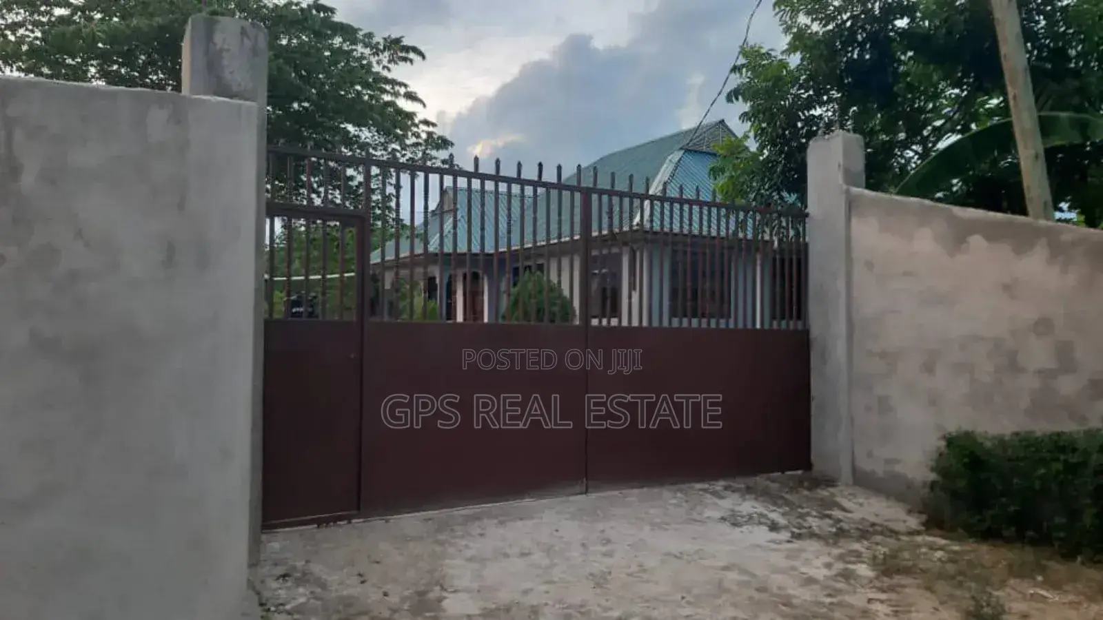 3bdrm House in Kibamba Kwa Mangi, Kinondoni for sale