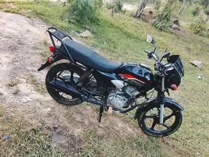 New TVS HLX 125 2025 Black