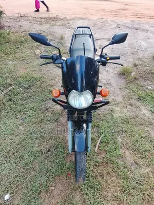 New TVS HLX 125 2025 Black