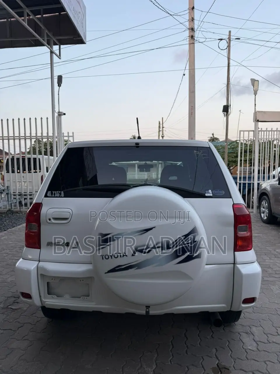 Toyota RAV4 Automatic 2003 White