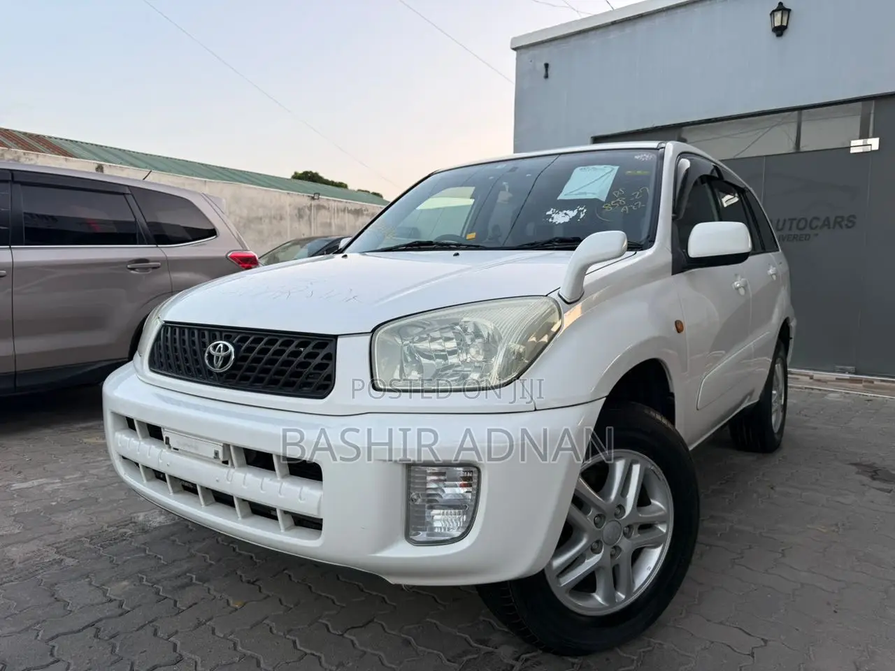 Toyota RAV4 Automatic 2003 White