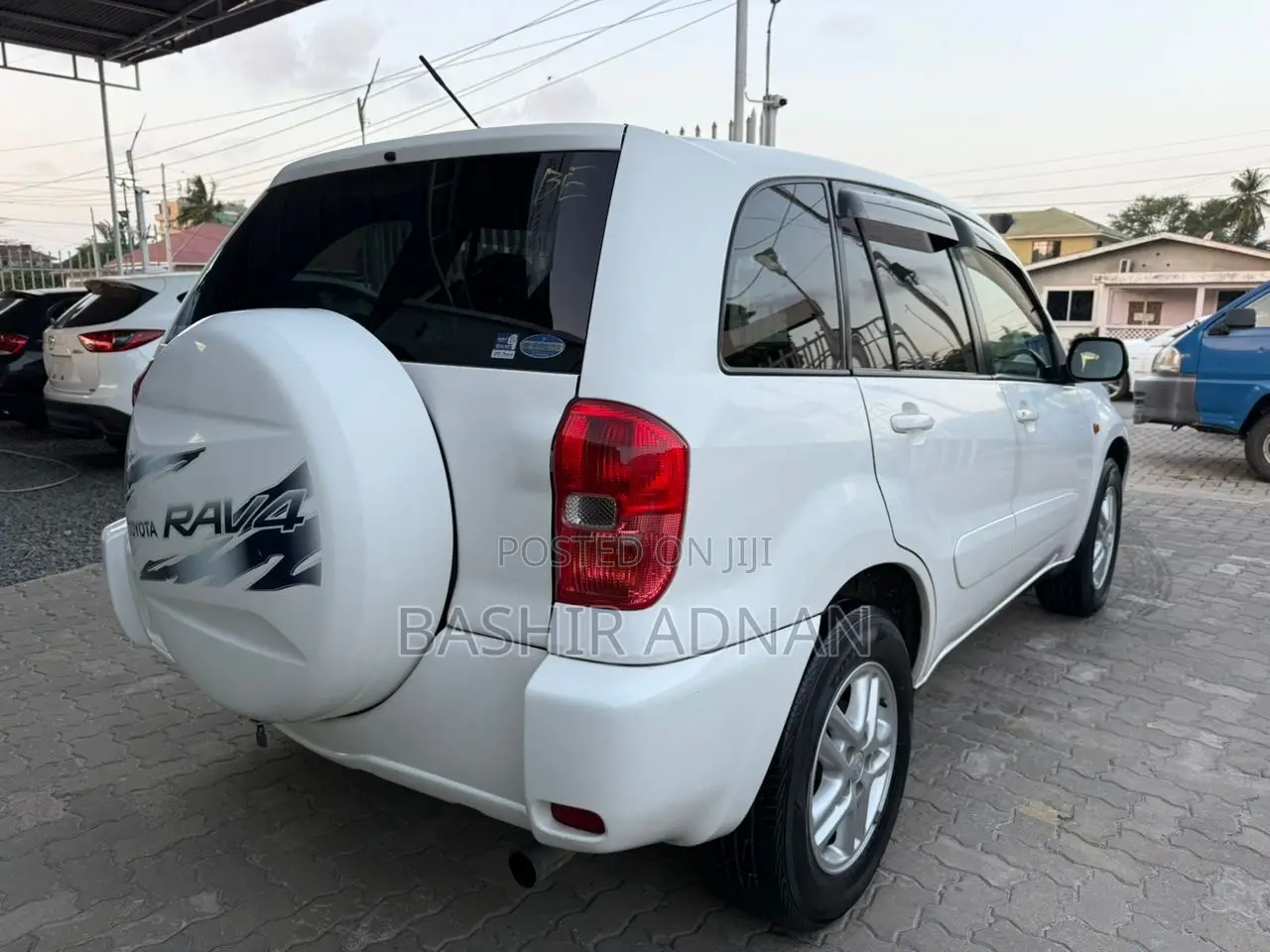 Toyota RAV4 Automatic 2003 White