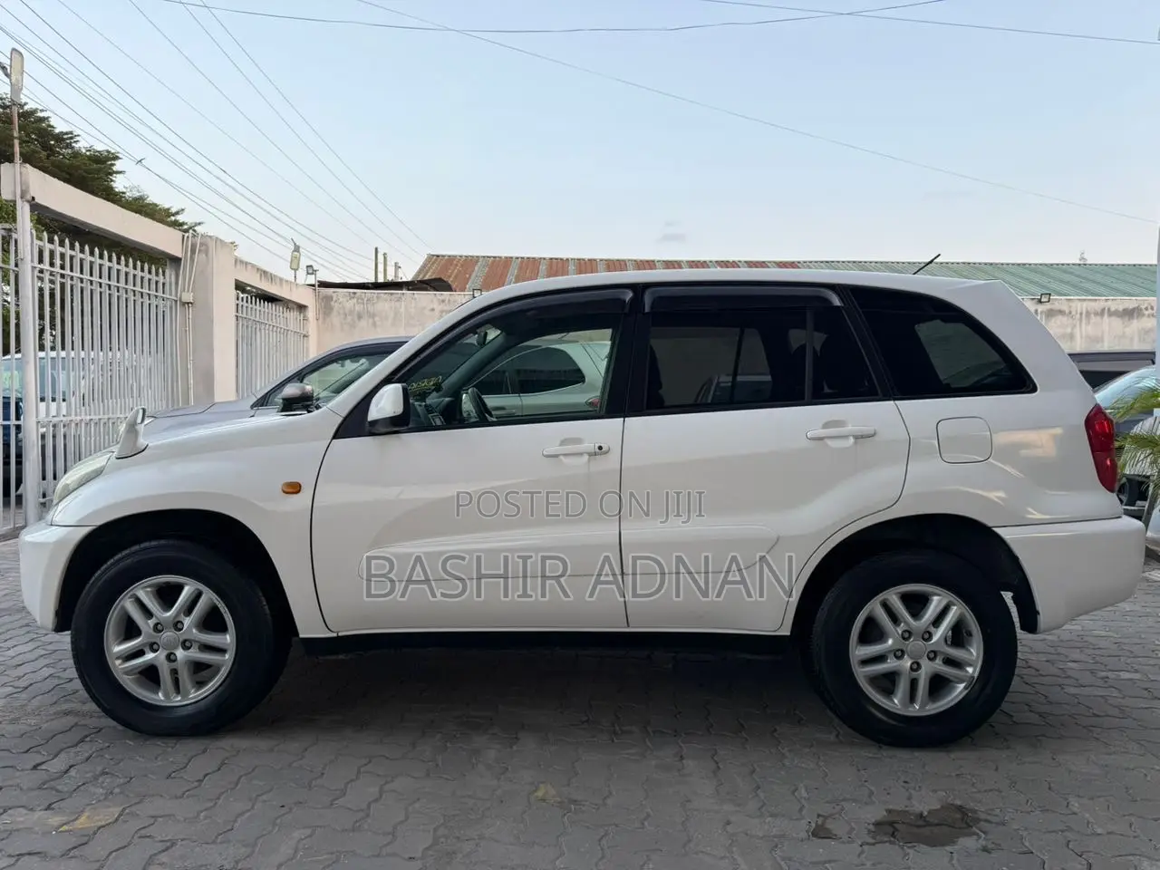 Toyota RAV4 Automatic 2003 White